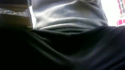 Snapshot of sweetwarrior32 chatting on December 19, 1:07 am Ricky32 online show from December 19, 1:07 am