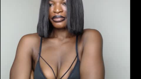 sweetxxboobsx online show from November 7, 9:09 am