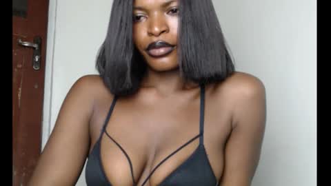 sweetxxboobsx online show from November 17, 8:47 pm