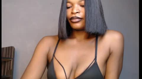 sweetxxboobsx online show from April 24, 4:09 pm