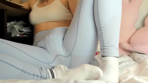 Snapshot of sweety_cum chatting on January 9, 12:25 am Mia online show from January 9, 12:25 am