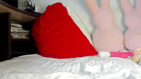Snapshot of sweety_cum chatting on February 4, 8:59 pm Mia online show from February 4, 8:59 pm