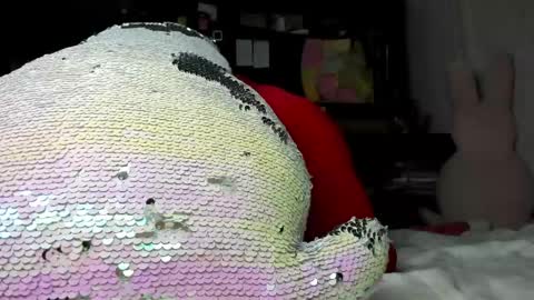 Mia online show from June 6, 1:54 am