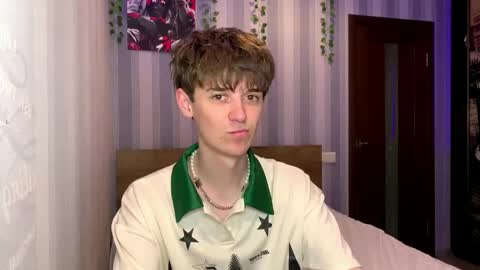 Sweety Dude online show from April 21, 3:17 pm