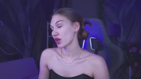 Emily online show from March 19, 9:13 am