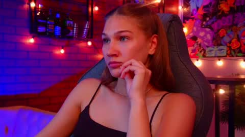 Emily online show from May 7, 1:38 pm