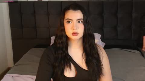 sweety nicole 3 online show from November 8, 2:01 am