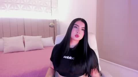 Snapshot of sweety_nicole_ chatting on May 14, 2:24 pm sweety nicole 3 online show from May 14, 2:24 pm