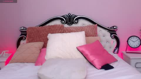 Snapshot of sweety_sasha18 chatting on May 27, 1:57 am Sasha online show from May 27, 1:57 am