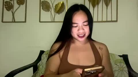 Snapshot of sweetyasian_ chatting on October 10, 3:11 pm stacey online show from October 10, 3:11 pm