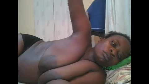 sweetyass25 online show from February 6, 8:01 pm