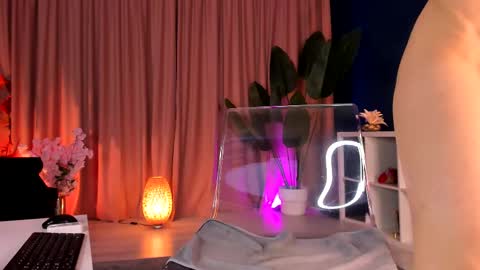 Leya online show from November 14, 6:01 am