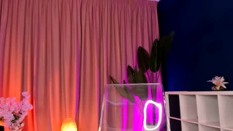 Leya online show from November 25, 5:51 am