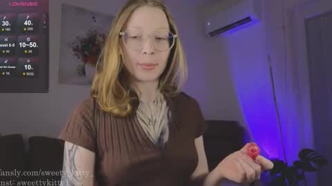 Snapshot of sweetykitty_x chatting on February 9, 10:41 am Jenny give it a sub online show from February 9, 10:41 am