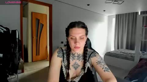 Snapshot of sweetyladiy chatting on July 21, 7:11 am Aiza online show from July 21, 7:11 am