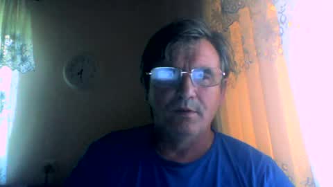 Snapshot of swergiu333 chatting on June 22, 4:31 am Raymond online show from June 22, 4:31 am
