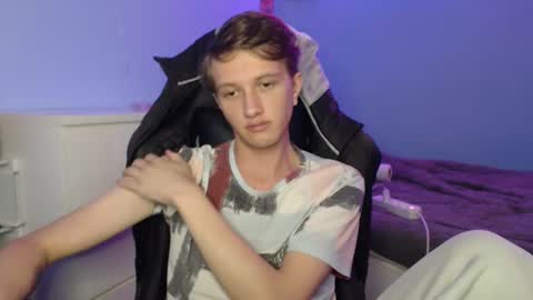 Snapshot of swetieecharmm chatting on January 11, 7:52 pm Cat online show from January 11, 7:52 pm