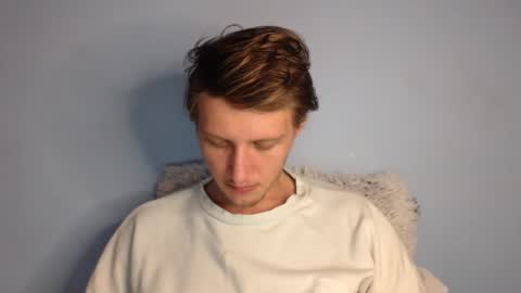 Snapshot of swetieecharmm chatting on February 18, 8:05 pm Cat online show from February 18, 8:05 pm