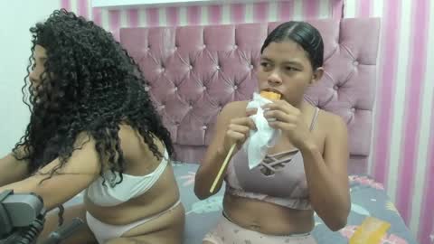 Snapshot of swett_mila_ chatting on April 9, 1:16 pm swett_mila_ online show from April 9, 1:16 pm