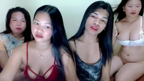 Snapshot of swetty_naughty chatting on May 19, 9:04 am Mae online show from May 19, 9:04 am