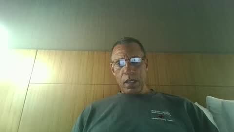 Snapshot of swimmerbod2495 chatting on March 31, 2:24 am swimmerbod2495 online show from March 31, 2:24 am