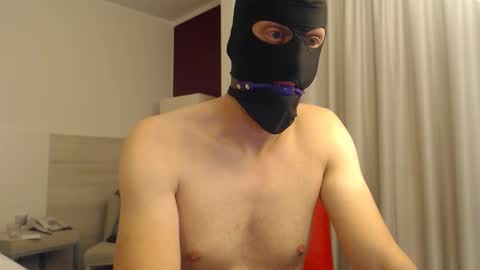 Snapshot of swissslave111 chatting on September 23, 9:29 pm swissslave111 online show from September 23, 9:29 pm