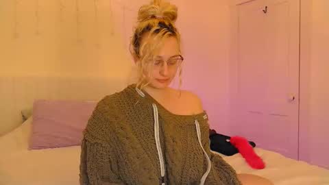 Snapshot of switchykitty chatting on March 2, 4:47 am ashley blayde online show from March 2, 4:47 am