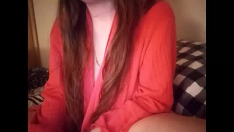 Snapshot of swollenclitneedsdad chatting on January 8, 12:57 am swollenclitneedsdad online show from January 8, 12:57 am