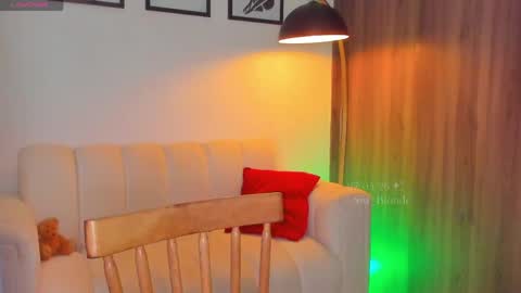 Ambar online show from May 28, 12:52 am