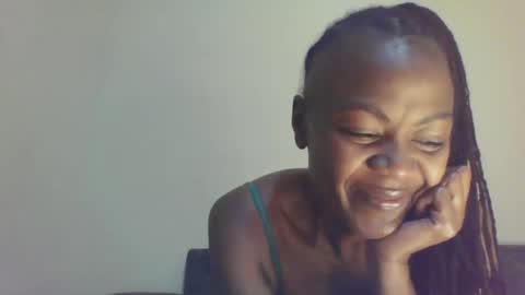 Snapshot of swtebony1 chatting on January 22, 10:59 pm ALICIA online show from January 22, 10:59 pm