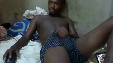 Snapshot of swthairy_dick chatting on May 25, 10:21 am swthairy_dick online show from May 25, 10:21 am
