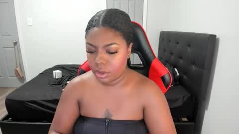 sxamleuy online show from March 15, 11:44 pm