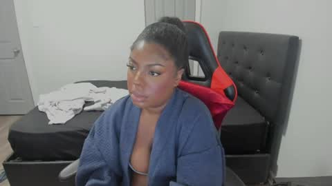 sxamleuy online show from June 20, 5:32 am