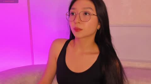 Snapshot of sydney_miller_ chatting on May 31, 1:40 pm Sydney online show from May 31, 1:40 pm