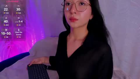 Snapshot of sydney_miller_ chatting on June 14, 12:30 am Sydney online show from June 14, 12:30 am