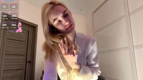 Mona online show from February 27, 5:13 pm