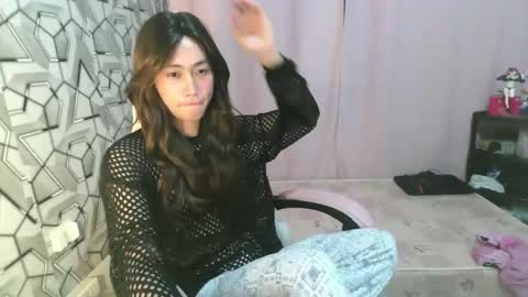 Snapshot of sydnyxox1 chatting on June 5, 1:23 am sydnyxox1 online show from June 5, 1:23 am