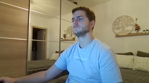 syl092 online show from January 10, 4:09 pm