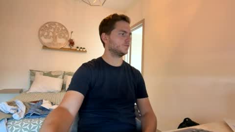 Snapshot of syl092 chatting on July 15, 12:54 pm syl092 online show from July 15, 12:54 pm