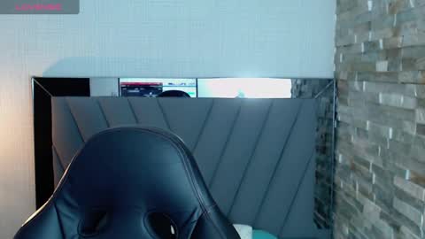 Snapshot of sylvana_rey chatting on October 8, 12:14 pm S Y L V A N A online show from October 8, 12:14 pm