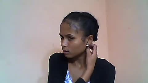 Snapshot of sylvaniah01 chatting on June 12, 7:24 pm sylvaniah01 online show from June 12, 7:24 pm