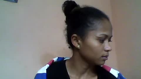 Snapshot of sylvaniah01 chatting on June 24, 5:28 am sylvaniah01 online show from June 24, 5:28 am