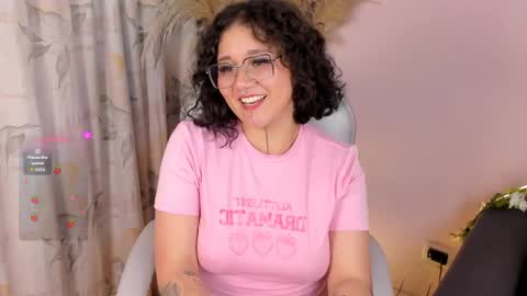 Snapshot of sylvara_bx chatting on June 6, 4:12 pm online show from June 6, 4:12 pm