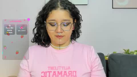 Snapshot of sylvara_bx chatting on July 3, 12:00 pm online show from July 3, 12:00 pm