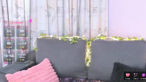 Snapshot of sylvara_bx chatting on July 4, 12:22 pm online show from July 4, 12:22 pm