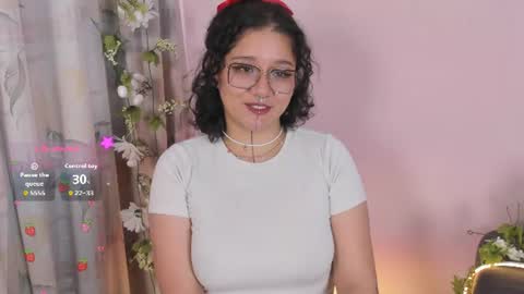 Snapshot of sylvara_bx chatting on July 14, 12:33 pm online show from July 14, 12:33 pm