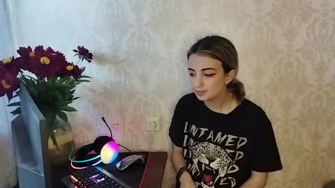 Snapshot of sylviaoris chatting on May 31, 2:35 pm Emily online show from May 31, 2:35 pm