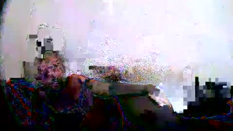 Snapshot of sylviasexy27 chatting on December 24, 7:55 pm sylviasexy27 online show from December 24, 7:55 pm