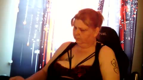 Snapshot of sylviastar47 chatting on July 3, 5:52 pm Sylviastar47 online show from July 3, 5:52 pm