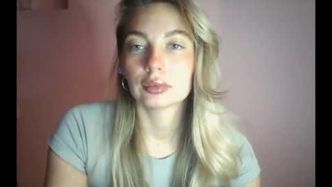 Snapshot of syrami chatting on April 19, 8:33 pm syrami online show from April 19, 8:33 pm